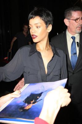 photo 8 in Rihanna gallery [id568904] 2012-10-10 00:00:00