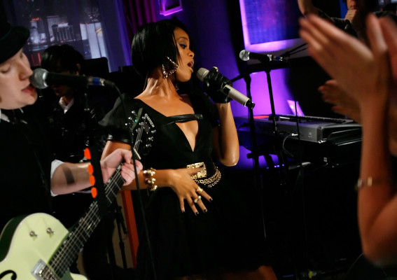 photo 10 in Rihanna gallery [id130849] 2009-01-26 00:00:00