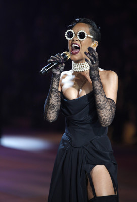 Rihanna pic #580259