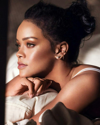 Rihanna - ANTIdiaRy (2015)