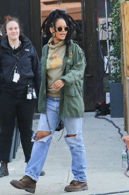 Rihanna - On The Set of 