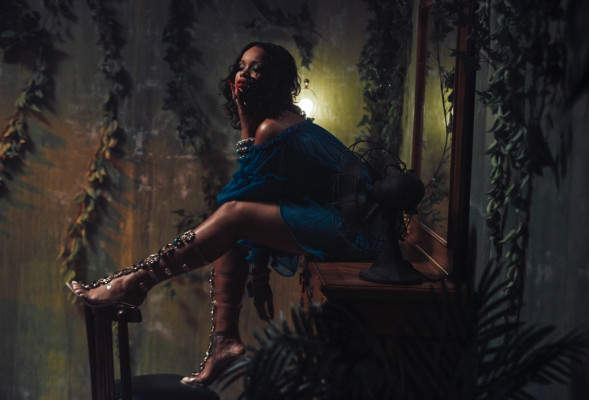Rihanna - Music Video 