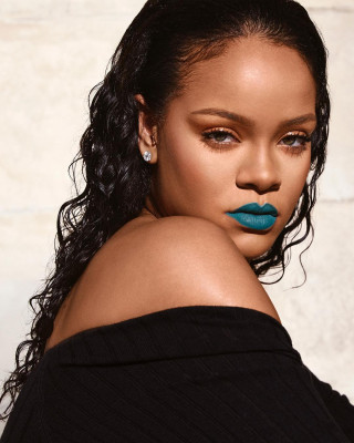 Rihanna - Fenty Beauty Mattemoiselle (2018)