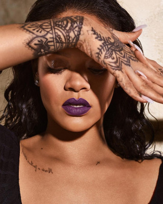 Rihanna - Fenty Beauty Mattemoiselle (2018)