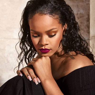 Rihanna - Fenty Beauty Mattemoiselle (2018)