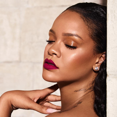 Rihanna - Fenty Beauty Mattemoiselle (2018)