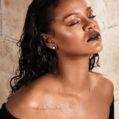 Rihanna - Fenty Beauty Mattemoiselle (2018)