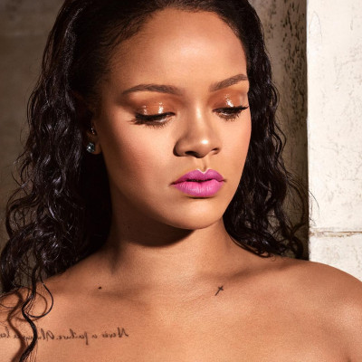 Rihanna - Fenty Beauty Mattemoiselle (2018)