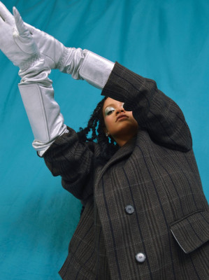 Rihanna - Allure Best of Beauty October 2018