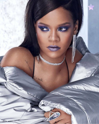 Rihanna - Chillowt Fenty Beauty (2018)