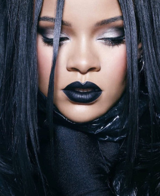 Rihanna - Dennis Leupold Photoshoot for Stunna Lip Paint (2018)