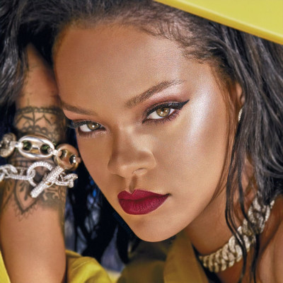 Rihanna - Fenty Beauty (2019)