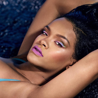 Rihanna - Fenty Beauty Getting Hotter (2019)