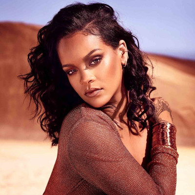 Rihanna - Fenty Beauty Sun Stalkr (2019)