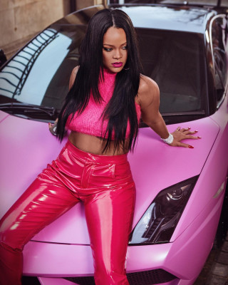 Rihanna - Fenty Beauty Unlocked (2019)