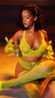 Rihanna - Savage X Fenty (2019)