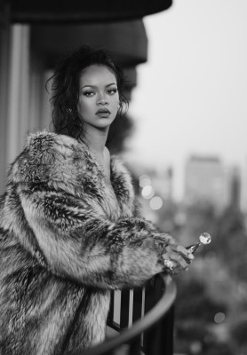 Rihanna - J&#039;Adore Dior, Paris (2025)