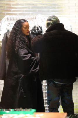 Rihanna - Bottega Veneta in Soho, New York 01/21/2022