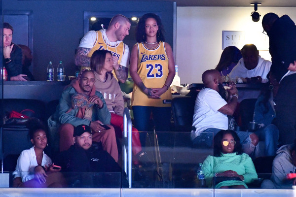 Rihanna - Los Angeles Lakers vs Houston Rockets in Los Angeles 02/21/2019