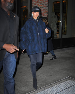 Rihanna - Restaurant in New York 01/25/2022