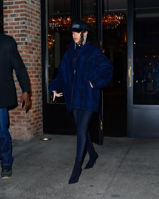 Rihanna - Restaurant in New York 01/25/2022