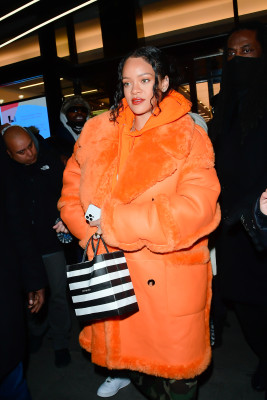 Rihanna - Sephora in New York 01/26/2022