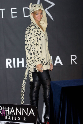 photo 14 in Rihanna gallery [id243664] 2010-02-15 00:00:00