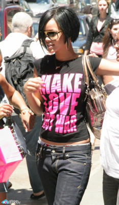 photo 27 in Rihanna gallery [id128247] 2009-01-12 00:00:00