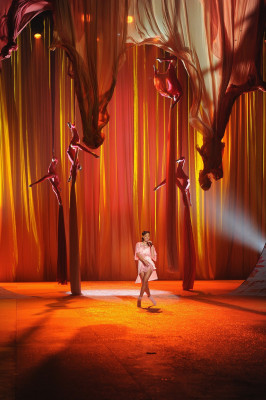 photo 20 in Rihanna gallery [id580442] 2012-11-12 00:00:00