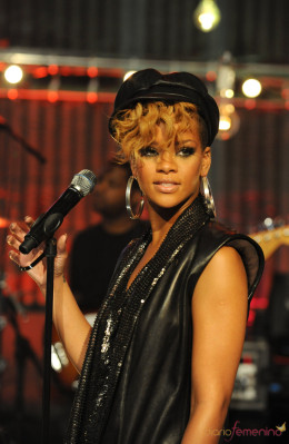photo 12 in Rihanna gallery [id479307] 2012-03-13 00:00:00