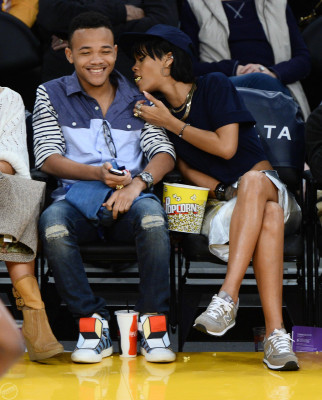 photo 23 in Rihanna gallery [id683924] 2013-12-13 00:00:00