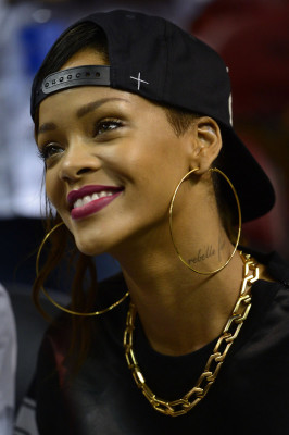 photo 14 in Rihanna gallery [id628909] 2013-04-26 00:00:00