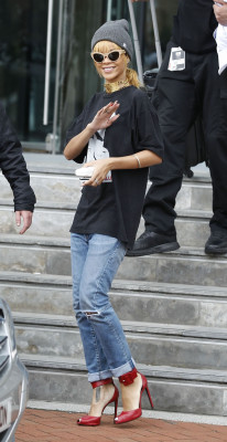 photo 15 in Rihanna gallery [id643459] 2013-06-21 00:00:00