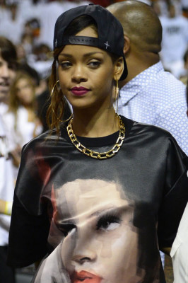 photo 15 in Rihanna gallery [id628908] 2013-04-26 00:00:00