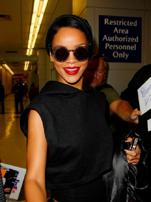 photo 10 in Rihanna gallery [id565588] 2012-10-01 00:00:00