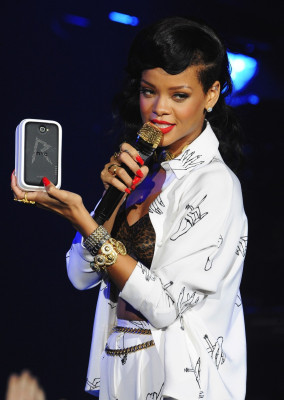 photo 24 in Rihanna gallery [id584854] 2012-11-23 00:00:00