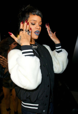 photo 12 in Rihanna gallery [id664276] 2013-09-21 00:00:00