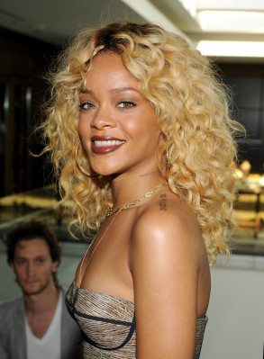 photo 13 in Rihanna gallery [id464223] 2012-02-15 00:00:00