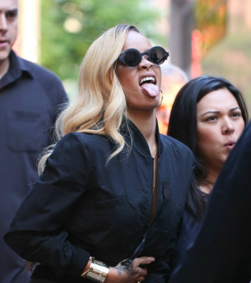 photo 24 in Rihanna gallery [id635119] 2013-05-20 00:00:00