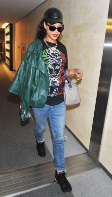 photo 10 in Rihanna gallery [id548953] 2012-08-17 00:00:00