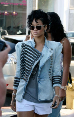 photo 6 in Rihanna gallery [id572686] 2012-10-22 00:00:00