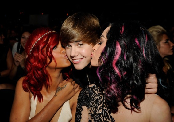 photo 22 in Rihanna gallery [id598314] 2013-01-22 00:00:00