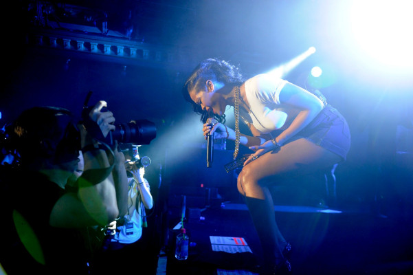 photo 11 in Rihanna gallery [id584072] 2012-11-20 00:00:00