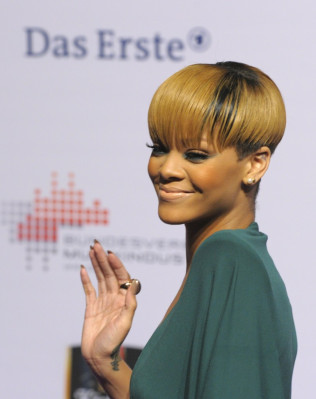 photo 5 in Rihanna gallery [id425506] 2011-10-04 00:00:00