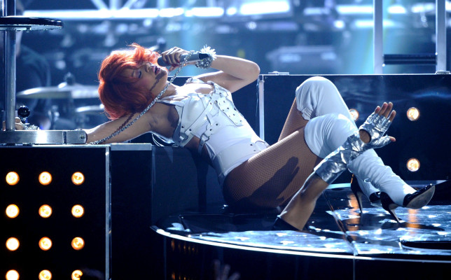 photo 27 in Rihanna gallery [id585830] 2012-11-26 00:00:00