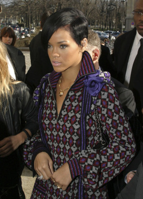 photo 21 in Rihanna gallery [id439150] 2011-11-23 00:00:00