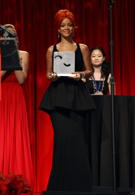 photo 13 in Rihanna gallery [id433017] 2011-11-08 00:00:00