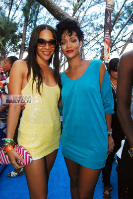 photo 13 in Rihanna gallery [id578936] 2012-11-10 00:00:00