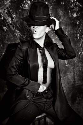 photo 4 in Rihanna gallery [id475678] 2012-03-06 00:00:00