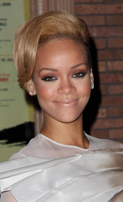 photo 26 in Rihanna gallery [id432737] 2011-11-07 00:00:00